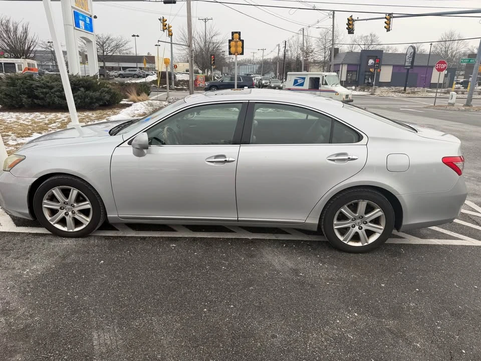 2009 Lexus ES 4th Gen - Image 4 of 7