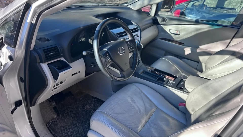 2010 Lexus RX 3rd Gen - Image 6 of 7
