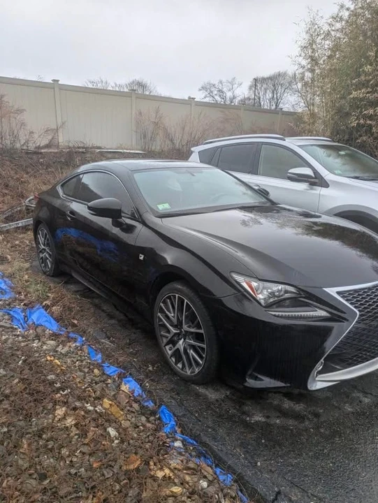 2015 Lexus RC - Image 2 of 4