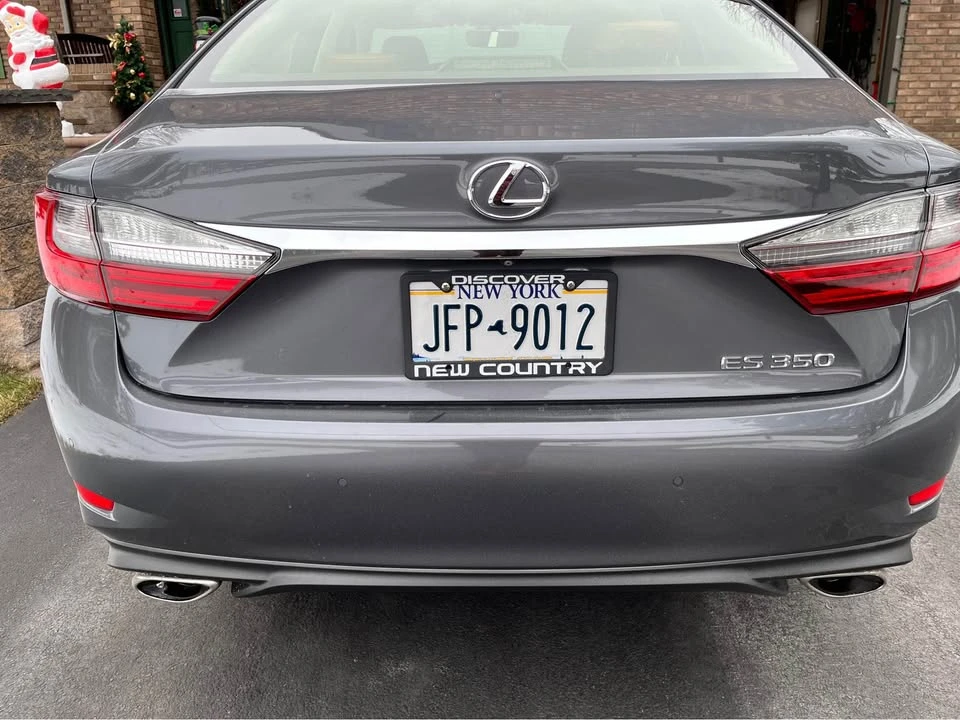 2016 Lexus ES 6th Gen - Image 8 of 9