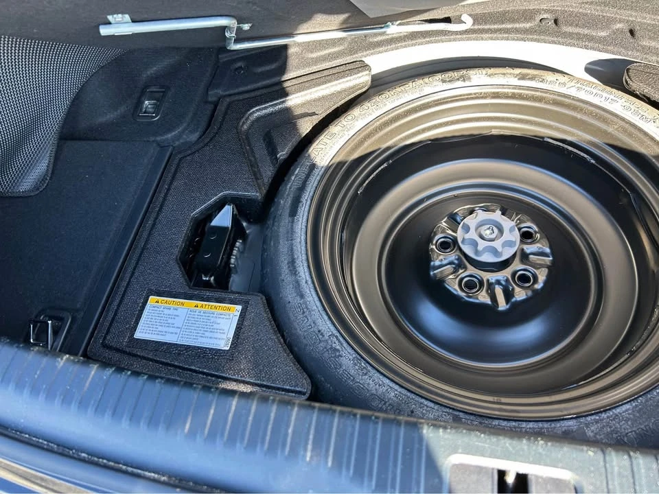 2017 Lexus IS 3rd Gen - Image 4 of 9