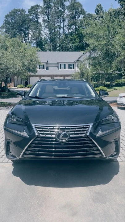2018 Lexus - Image 2 of 10