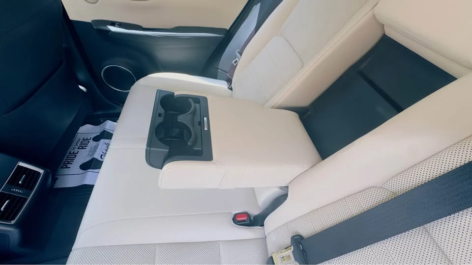 2018 Lexus - Image 6 of 10