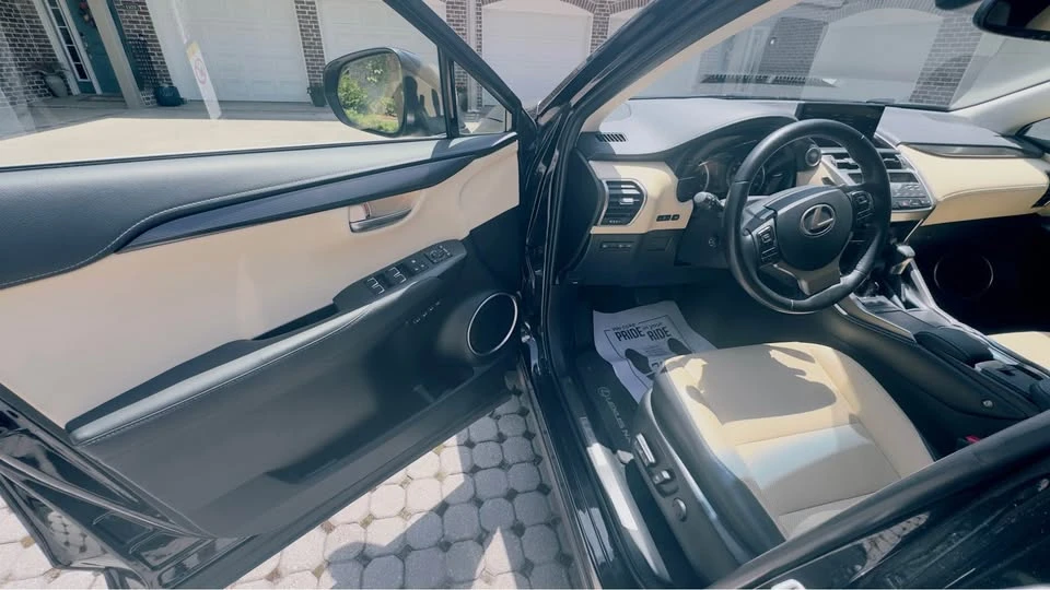 2018 Lexus - Image 7 of 10