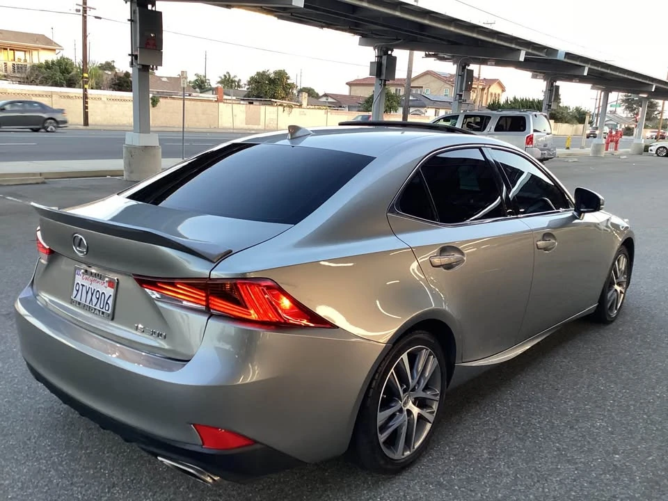 2018 Lexus IS 3rd Gen - Image 5 of 10