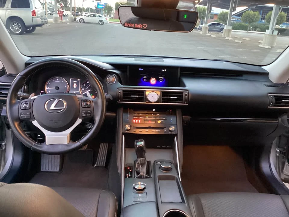 2018 Lexus IS 3rd Gen - Image 8 of 10