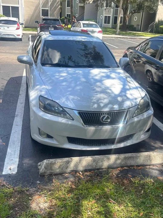 2010 Lexus IS 2nd Gen - Image 4 of 7