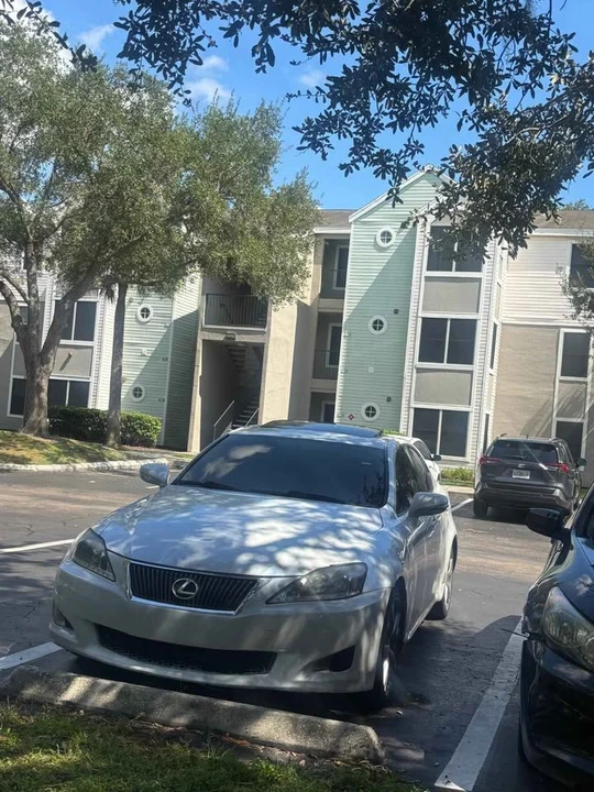 2010 Lexus IS 2nd Gen - Image 5 of 7