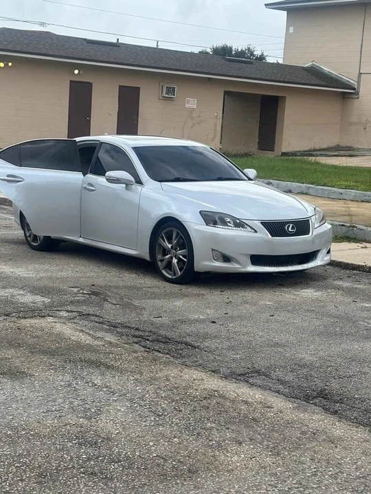 2010 Lexus IS 2nd Gen - Image 3 of 7