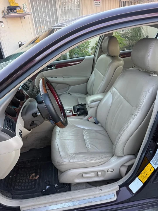 2003 Lexus IS 1st Gen - Image 3 of 5