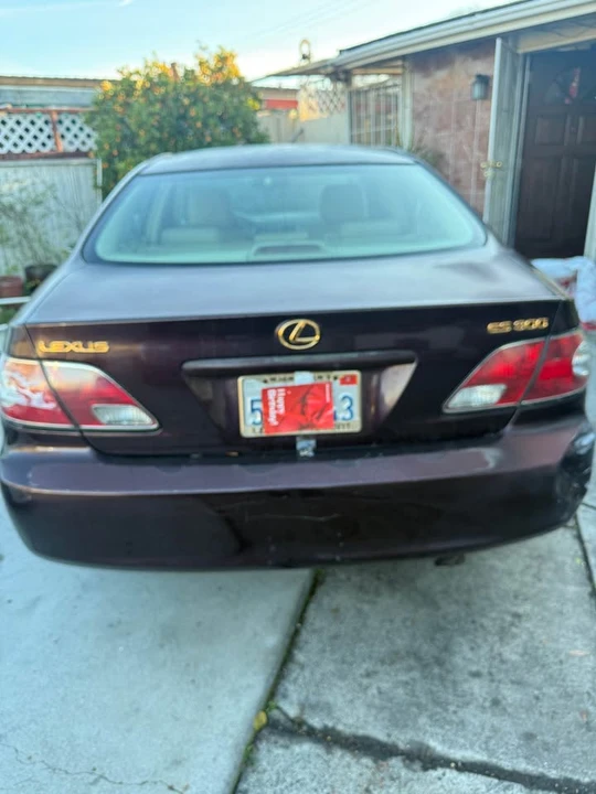 2003 Lexus IS 1st Gen - Image 2 of 5