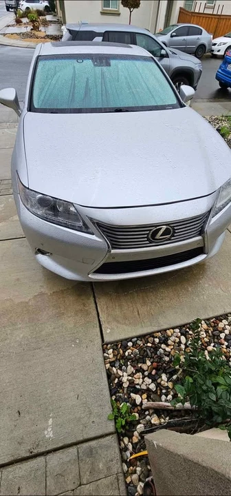 2015 Lexus ES 6th Gen - Image 2 of 7