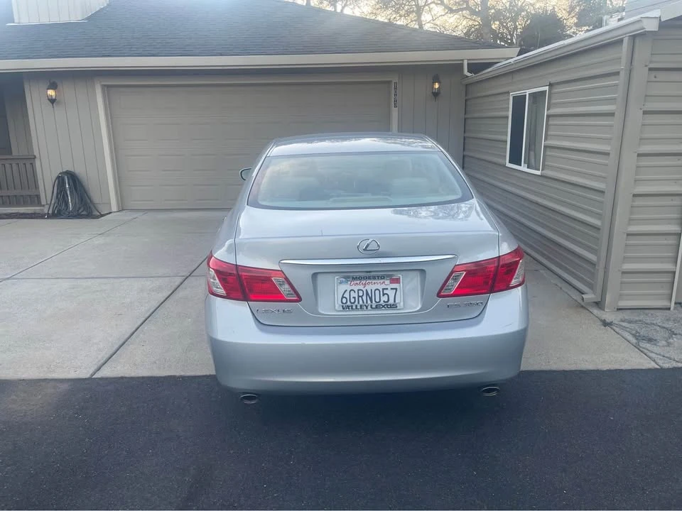 2009 Lexus ES 4th Gen - Image 2 of 4