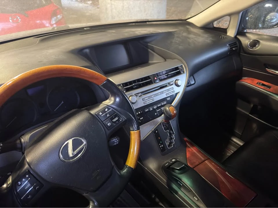 2010 Lexus RX 3rd Gen - Image 7 of 10