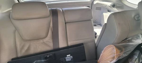 2010 Lexus RX 3rd Gen - Image 5 of 8
