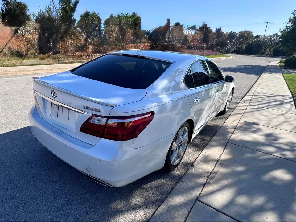 2012 Lexus LS 4th Gen - Image 4 of 10
