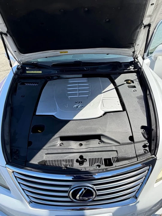 2010 Lexus LS 4th Gen - Image 9 of 9