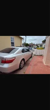 2007 Lexus LS 4th Gen - Image 4 of 9