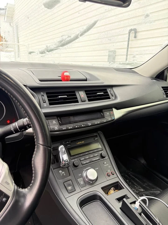 2013 Lexus CT - Image 6 of 10