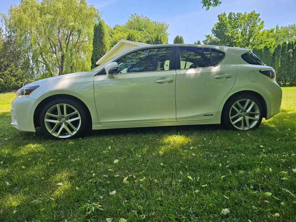 2012 Lexus CT - Image 3 of 10