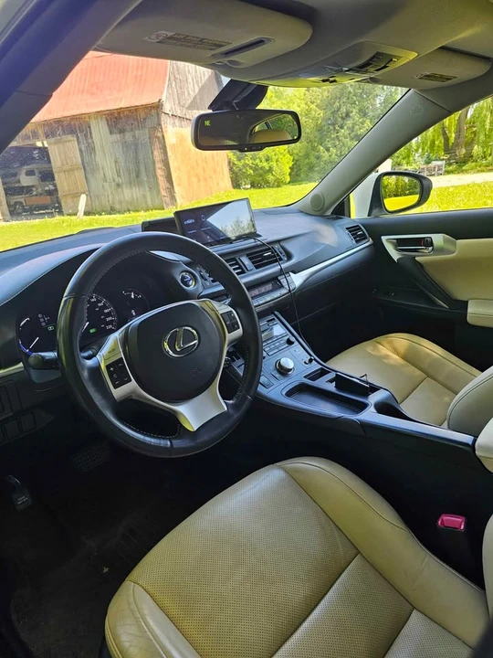 2012 Lexus CT - Image 7 of 10