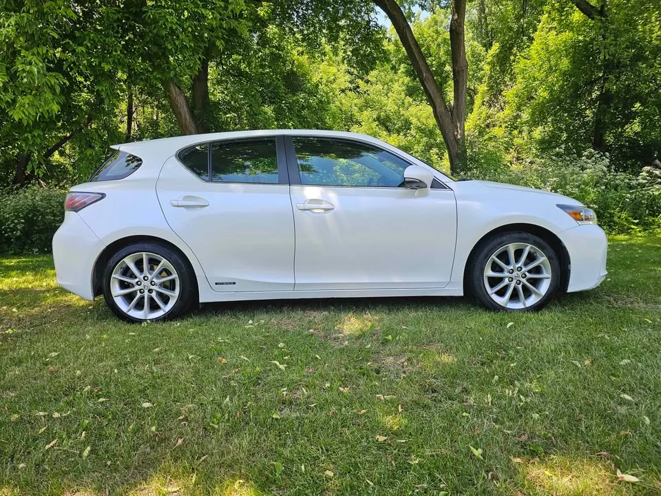2012 Lexus CT - Image 4 of 10