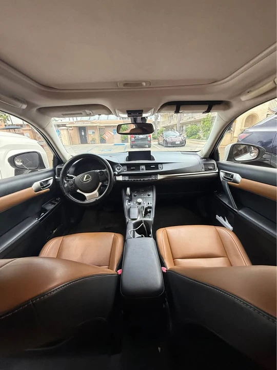 2014 Lexus CT - Image 6 of 10