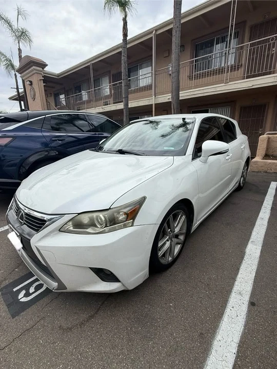 2014 Lexus CT - Image 3 of 10