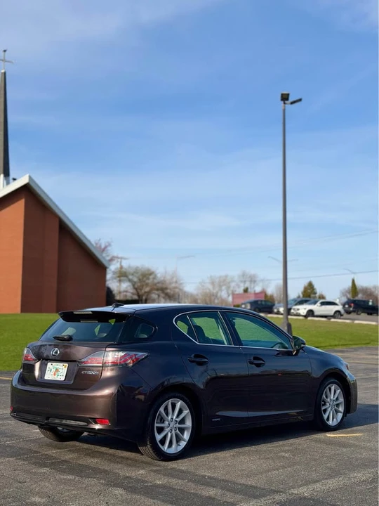 2013 Lexus CT - Image 9 of 10