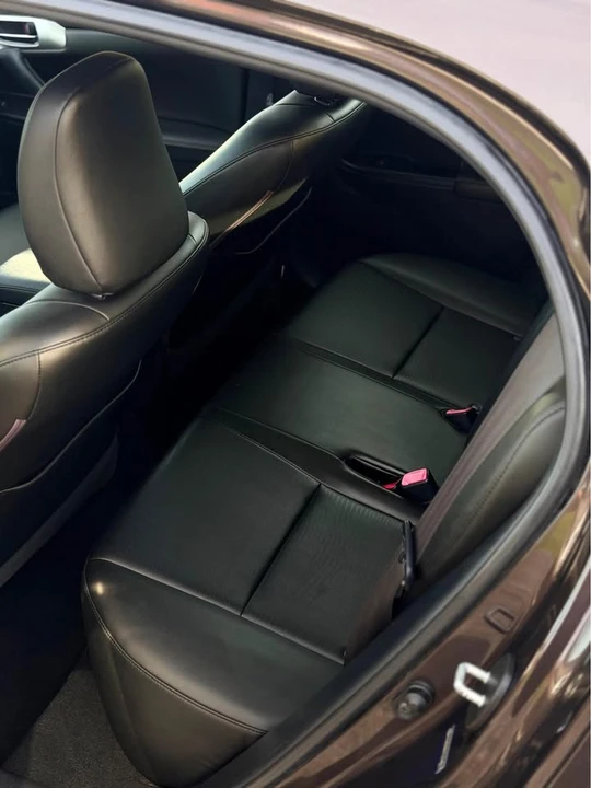 2013 Lexus CT - Image 5 of 10