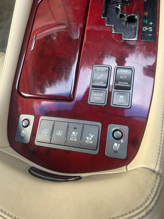 2007 Lexus LS 4th Gen - Image 5 of 10