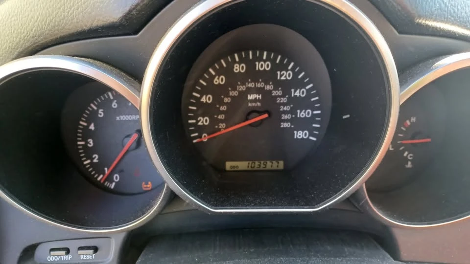 2002 Lexus SC430 - Image 5 of 8