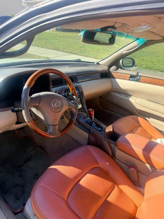 Lexus RC - Image 5 of 5