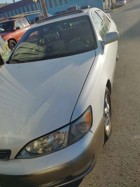 1998 Lexus ES 3rd Gen - Image 2 of 6