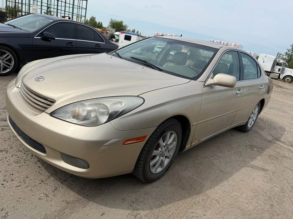 Lexus ES - Image 5 of 10