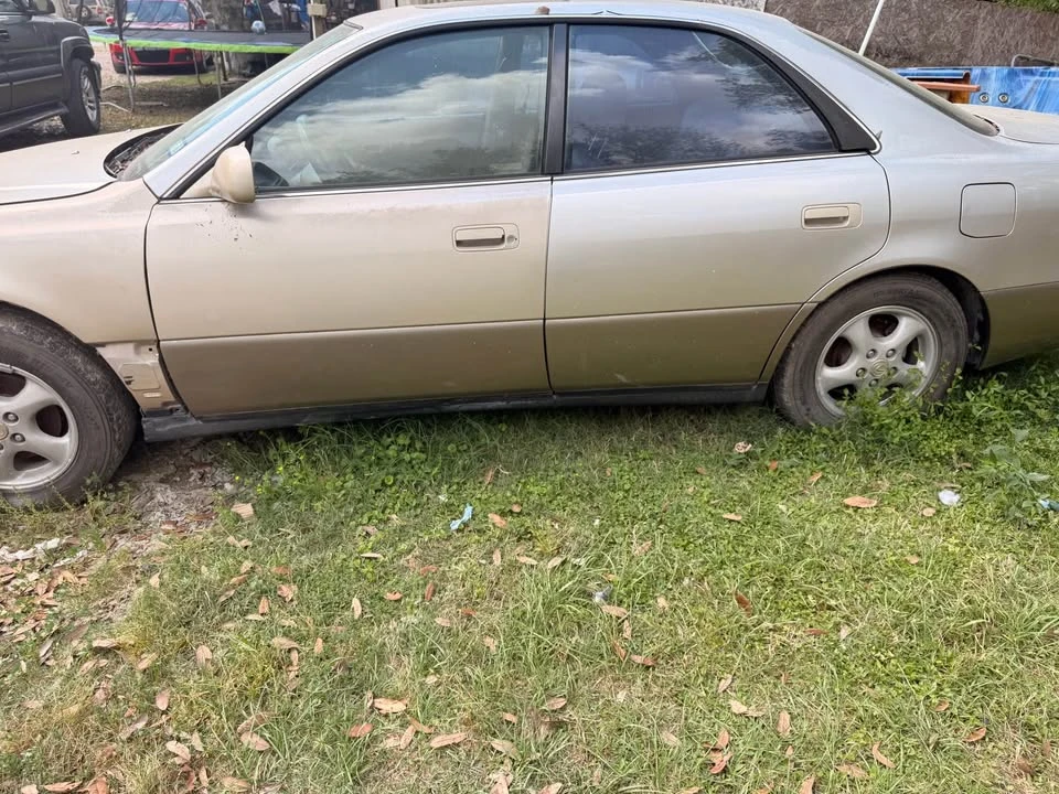 2001 Lexus ES 3rd Gen - Image 3 of 4