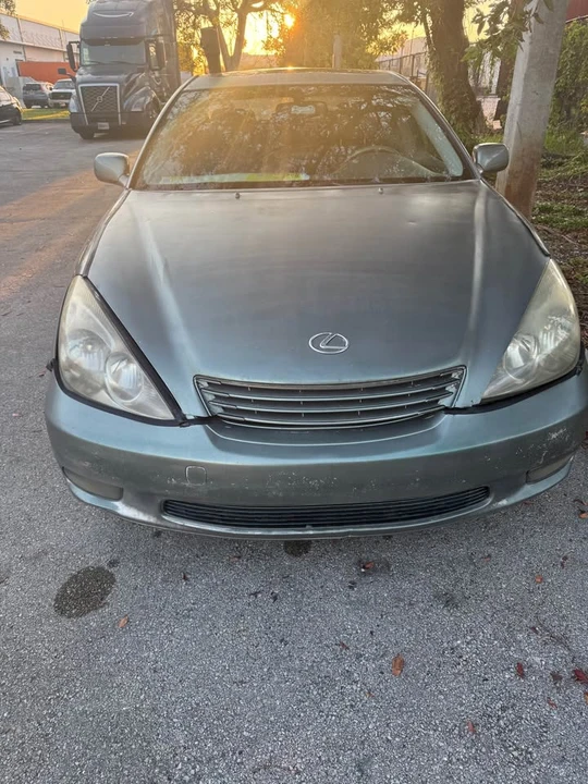 2002 Lexus ES 4th Gen - Image 8 of 9