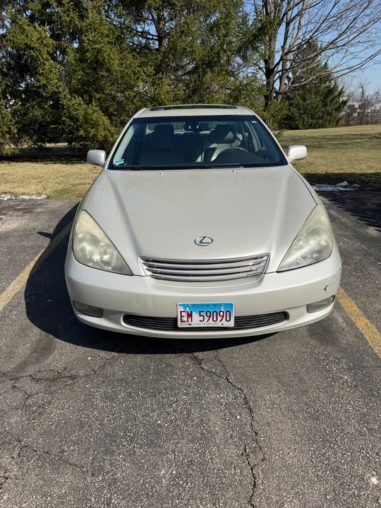 2003 Lexus ES 4th Gen - Image 2 of 10