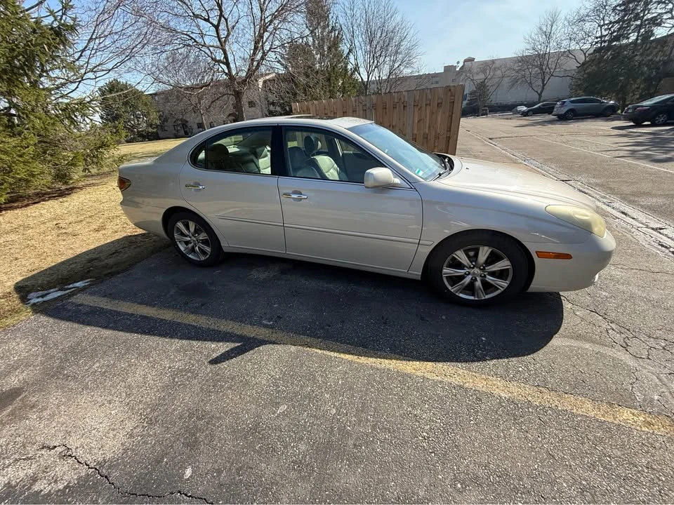 2003 Lexus ES 4th Gen - Image 3 of 10