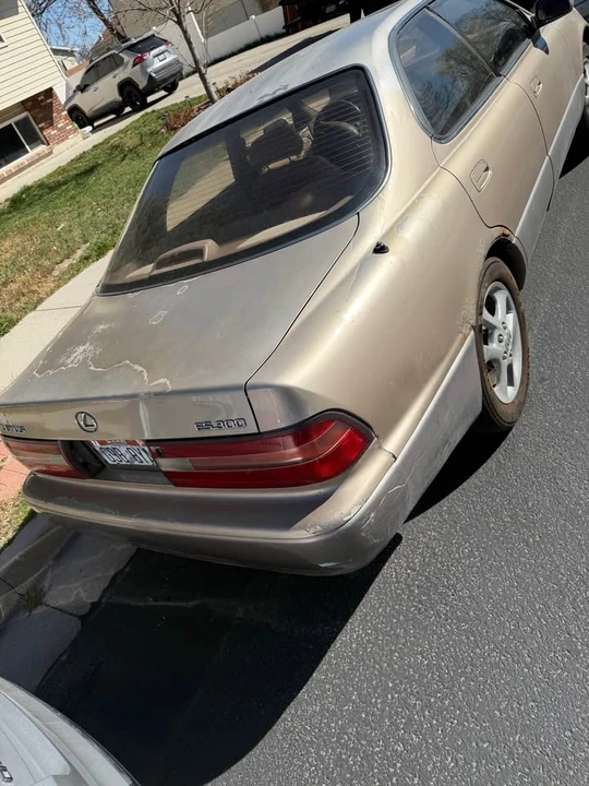 1996 Lexus ES 2nd Gen - Image 4 of 6