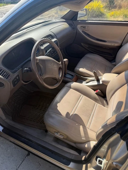 1996 Lexus ES 2nd Gen - Image 6 of 6