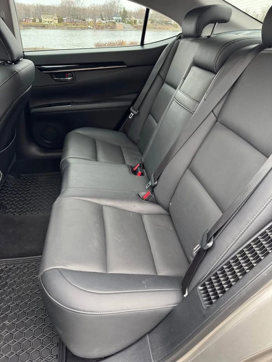 2016 Lexus ES 6th Gen - Image 9 of 9