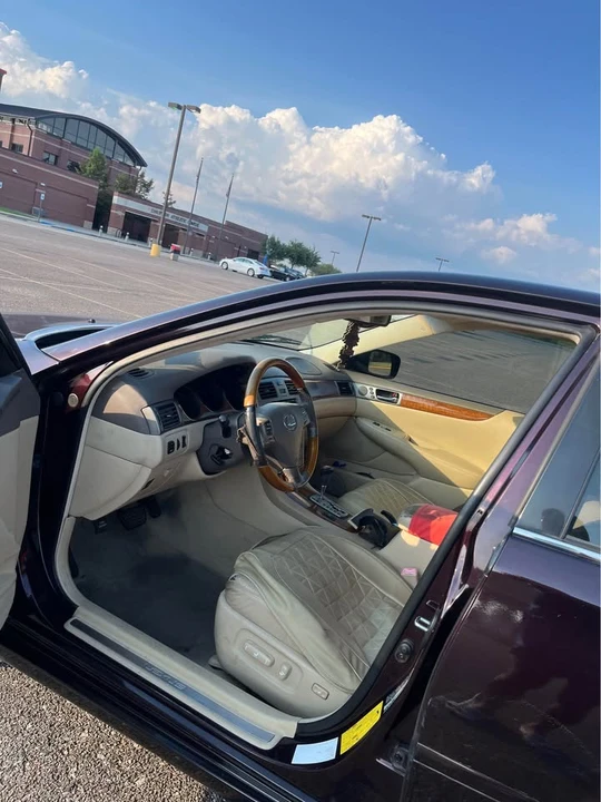 Lexus ES 3rd Gen - Image 2 of 10