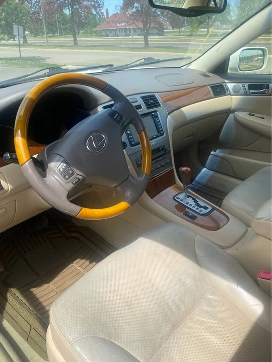 2005 Lexus ES 4th Gen - Image 5 of 5
