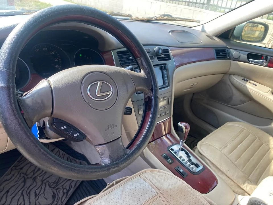 2004 Lexus ES 4th Gen - Image 3 of 4