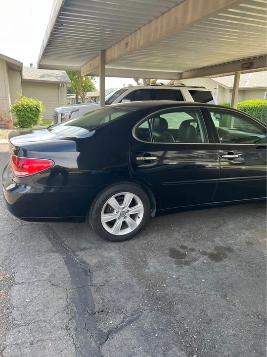 2005 Lexus ES 4th Gen - Image 4 of 10