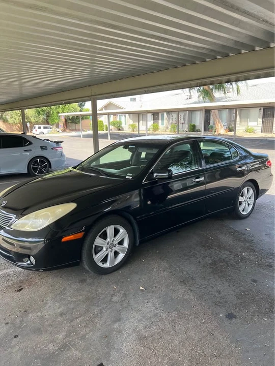 2005 Lexus ES 4th Gen - Image 2 of 10