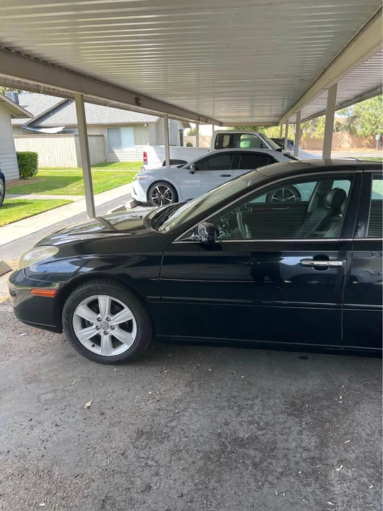 2005 Lexus ES 4th Gen - Image 3 of 10