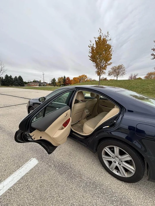 2008 Lexus ES 5th Gen - Image 8 of 9