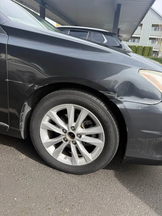 2011 Lexus ES 5th Gen - Image 8 of 8